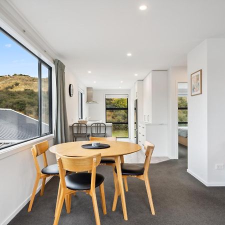 Modern Apartment With Coronet & Remarkables Views Queenstown Bagian luar foto